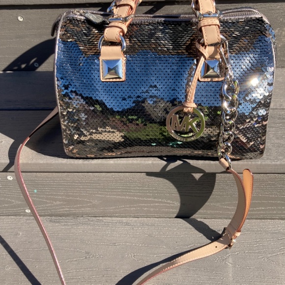 MICHAEL Michael Kors Silver Sequins and Calf Leather Medium Grayson Boston Bag - Picture 15 of 16